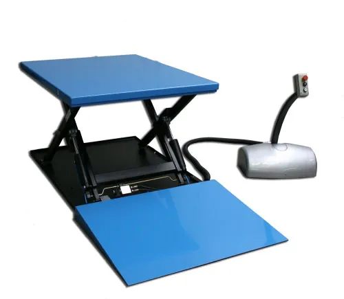 HanseLifter Hubtisch HTF-G 380V - Flachform mit Auffahrrampe - Sonstige Handwerkzeuge: Hubtisch mit 1000 kg Tragkraft und 840 mm Hubhöhe, ideal für Lager und Fertigung, inklusive Fernbedienung und sicherer Pulverbeschichtung.