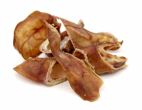 Getrocknete Schweineohr Streifen für Hunde 1 Kg - Deutsche Herstellung - Kausnacks & Leckerlis, stärkt die Kaumuskulatur und pflegt die Zahnzwischenräume, ideal für alle Hundegrößen und -alter.