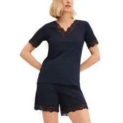 CALIDA Elegant Dreams Damen Kurz-Pyjama mit Spitzendetails - Luftiger Kurz-Pyjama mit V-Shirt und Shorts. Bequemer elastischer Bund und elegante Spitze für einen stilvollen Look in der Nacht.