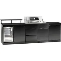 BUSCHBECK Outdoorküche Brighton - elegante schwarze Edelstahl-Küche mit Marmor-Arbeitsplatte - Grills mit Stil: Die BUSCHBECK Outdoorküche Brighton bietet eine elegante schwarze Edelstahl-Oberfläche, eine leicht zu reinigende Marmor-Arbeitsplatte und einen integrierten Getränkekühlschrank für unvergessliche Grillabende.