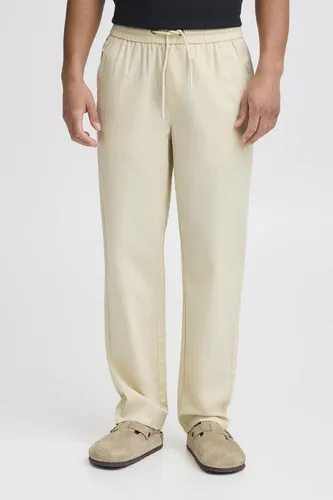 Blend Leinenhose BHBay Linen – Stilvolle Chinohose für Herren - Entdecke die Blend Leinenhose BHBay! Diese atmungsaktive Chinohose aus Leinenmix bietet ein leichtes Tragegefühl und ist perfekt für stilvolle Sommerlooks. Kombiniere sie mit Poloshirts oder Kurzarmhemden für einen smarten Look.
