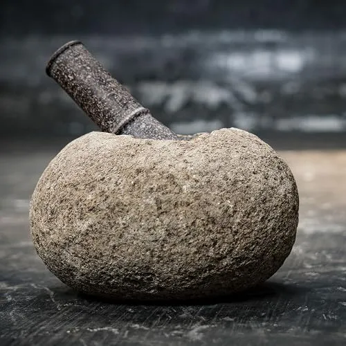 Handgefertigter Vulkanischer Flussstein Mörser mit Stößel – Indonesisches Unikat