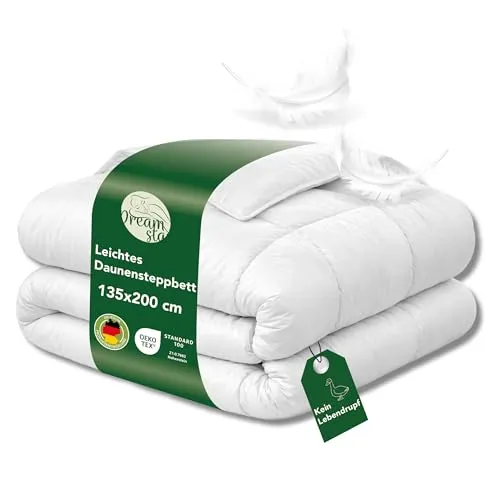 DREAMSTAR Daunenbettdecke | Leichte Sommerdecke | 70% Daunen | 250g Füllgewicht - Genießen Sie erholsamen Schlaf mit der leichten DREAMSTAR Daunenbettdecke. Hochwertige Materialien und geprüfte Qualität sorgen für besten Komfort und Atmungsaktivität. Ideal für warme Nächte!  