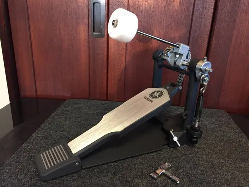 Yamaha FP-8500C Single Bass Drum Pedal Kettenantrieb verstellbar Beater Cam
