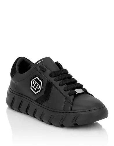 Lo-Top Turnschuhe Hexagon von PHILIPP PLEIN - Elegante Lo-Top-Sneakers mit gepolsterter Innensohle für ganztägigen Komfort. Ideal für stilvolle Outfits – vereinen Sie Leistung und Design in einem Schuh!