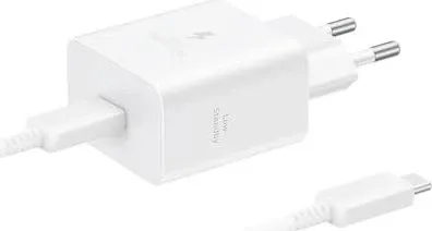 Samsung 45W PD Power Adapter Kabel weiß (EP-T4511XWEGEU) - USB Ladegerät mit 45W Power Delivery für schnelles Laden und kompakte Bauweise, ideal für unterwegs.