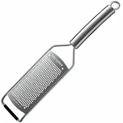 Microplane Reibe fein Professional Serie - Flache Reibe aus der Professional Serie, ideal für präzises Reiben von Käse und Gewürzen, hergestellt in den USA für höchste Qualität.