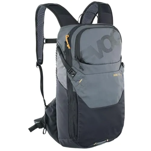 Evoc Ride 12L - Multifunktionaler Rucksack für Sport und Alltag - Daypacks mit 12L Volumen, ideal für Biker und Alltagsnutzer. Bequeme Rückenpolsterung, integriertes Werkzeugfach und Helmtragefunktion bieten höchsten Komfort und Funktionalität.