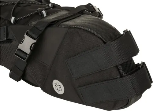 AGU Fahrradtasche Seat-Pack Venture 10L - Die perfekte Satteltasche für Bikepacking - Fahrradtaschen - Wasserdichte 10L Satteltasche mit Rolltop-Öffnung und reflektierendem Design für erhöhte Sichtbarkeit bei Dunkelheit.
