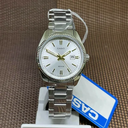 Casio LTP1302D-7A2V Damen Uhr - Elegante Armbanduhr für Damen (Ø 32 mm) mit robustem Edelstahlarmband und präzisem Quarzwerk – ideal für jeden Anlass.