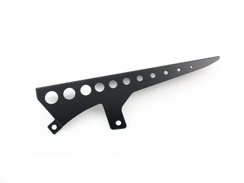 ZIEGER Kettenschutz für Kawasaki Z1000, Z750 und ZX-6R - Kettenschutz aus pulverbeschichtetem Edelstahl, optimaler Schutz vor Schmutz und Steinschlägen, Made in Germany, einfache Montage für längere Lebensdauer der Kette.