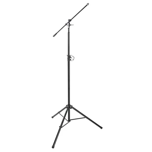 Fame Audio Studio Mic Stand - Robuster Mikrofonständer für Studio und Live, mit stabilem 3-Bein-Design und ausziehbarem Schwenkarm für präzise Positionierung.
