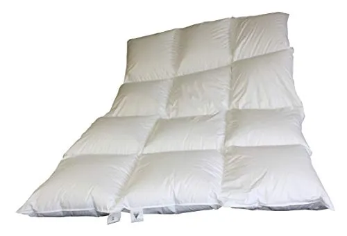 Betten Hofmann Daunenbettdecke - Bettdecken aus 100% fränkischen Gänsedaunen, traumhaft warm und ideal für Allergiker. Waschbar bis 60°, trocknergeeignet, für perfekten Schlafkomfort im Winter.