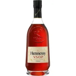 Hennessy VSOP Cognac - Vollmundiger Genuss - Weinbrände, Hennessy VSOP begeistert mit fruchtigen und würzigen Noten, ideal pur oder in Cocktails. Jetzt bei mySpirits entdecken!