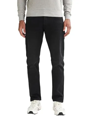Petrol Industries REGULAR TAPERED FIT JEANS RUSSEL - Jeans für Herren mit Regular Tapered Fit, bequemen Stretch-Denim und praktischem 6-Taschen-Design. Ideal für vielseitige Alltagslooks mit lässiger Waschung.