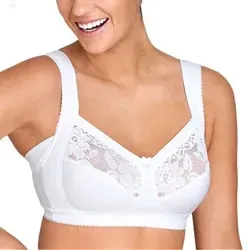 Miss Mary Lovely Lace Support Soft Bra BH Weiß H 100 Damen - Funktionsunterwäsche mit eleganter Spitze und optimalem Halt. Der bügellose Soft-BH bietet ganztägigen Komfort dank breiter, gepolsterter Träger und elastischem Rücken.