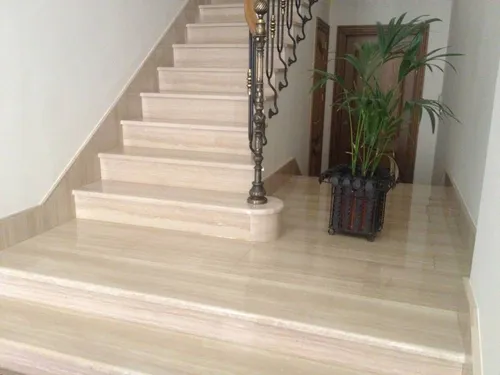 CREMA MARFIL Marmor 60x60cm - Edler Marmorboden für jeden Raum - Boden- & Wandfliesen, glänzender beige Marmor, ideal für Innen- und Außenbereiche, 40m² verfügbar, modern und stilvoll.