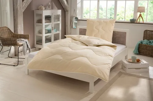 Älgdröm Naturfaserbettdecke 135x200 cm - 100% Baumwolle, waschbar bis 60 °C - Naturfaser-Bettdecken aus 100% Baumwolle, ideal für Allergiker, temperaturausgleichend und waschbar bis 60 °C für ein trockenes Schlafklima.