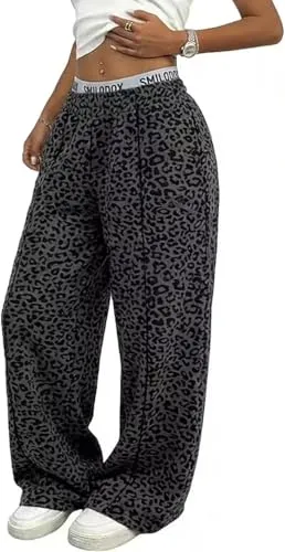 SMILODOX Jogginghose Damen Siara, Bequeme Freizeithose mit elastischem Bund - Stylische Trainingshose im Oversize Fit, ideal für Fitness, Yoga und Freizeit. Der elastische Bund mit Kordelzug sorgt für einen perfekten Sitz, während die praktischen Seitentaschen Platz für Essentials bieten.