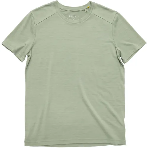 Devold of Norway Premium Tee MAN fog (402A) M - Hochwertiges Outdoor & Funktionsshirt für Herren aus 100% Merinowolle, bietet hervorragende Atmungsaktivität und Temperaturregulation für optimalen Tragekomfort bei jeder Aktivität.