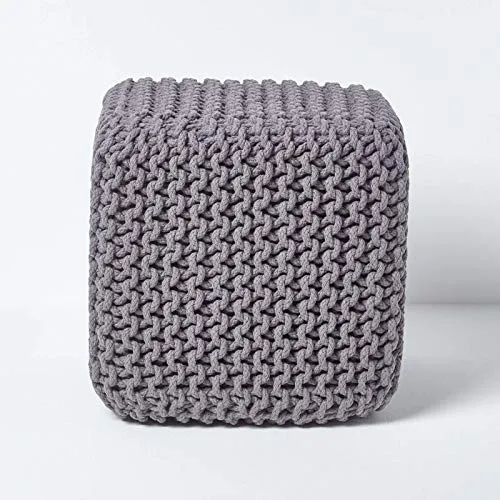 Homescapes Gestrickter Sitzwürfel aus 100% Baumwolle, grau - Bequemer Pouf in stilvollem Grau, perfekt als Fußstütze oder zusätzlicher Sitzplatz. Der grob gestrickte Bezug aus 100% Baumwolle sorgt für Gemütlichkeit und Strapazierfähigkeit.