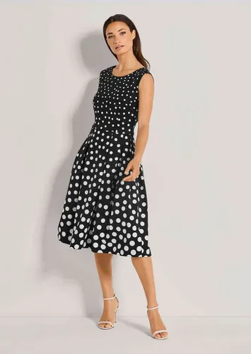 Kleider Schwarz von MADELEINE