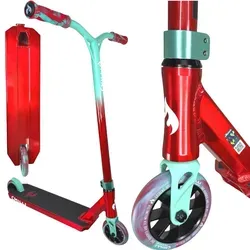 Chilli Pro Jumpstart M Stunt-Scooter 81cm - Transparent Rot/Türkis - Chilli Pro Jumpstart M Stunt-Scooter – 81 cm – ideal für Einsteiger. Leicht, stabil und perfekt für die ersten Tricks. Mit individuell einstellbaren Griffen und hochwertigen Rollen für eine optimale Kontrolle.