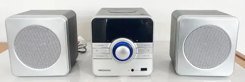 Medion® Audio-System MD83067 E64018 – Kompaktes Micro Audio System mit Bluetooth - Vielseitiges Micro Audio System mit CD/MP3-Player und UKW-Radio. Genießen Sie kabellose Musikübertragung über Bluetooth und 5 Soundvoreinstellungen für ein individuelles Klangerlebnis.