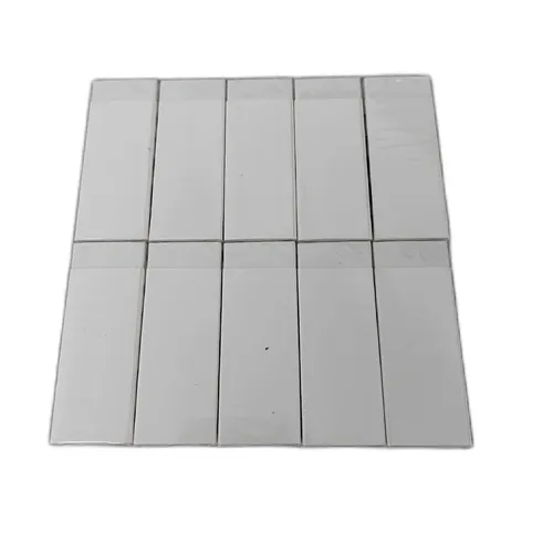 Radiergummis von Basics