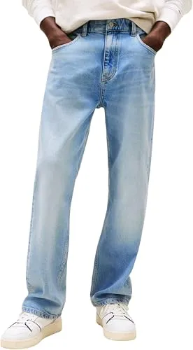 Tommy Jeans Herren Jeans Hose Otis Regular Straight Leg, Blau (Denim Light) - Lässige 5-Pocket Jeans im Straight Fit für optimalen Tragekomfort und Bewegungsfreiheit. Ideal für Büro-Look oder Alltag, gefertigt aus nachhaltigen Materialien.