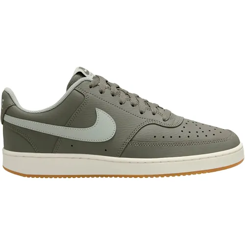 Nike Court Vision Low Herren Sneaker in Grün, Größe 10.5 - Sneaker mit Retro-Basketball-Inspiration, eleganter Look und bewährter Dämpfung für optimalen Tragekomfort im Alltag.