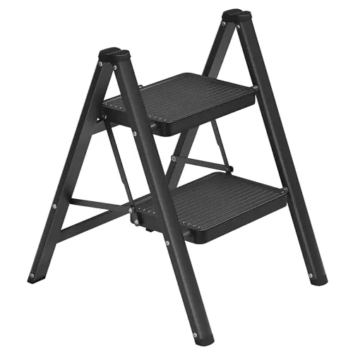 SONGMICS Trittleiter, Tritthocker klappbar, Klappleiter 2 Stufen, bis 150 kg belastbar, Leiter, aus Stahl, einfach zu verstauen, für Haushalt Büro, schwarz, 55 x 43,4 x 61,8 cm GSL102BZ01
