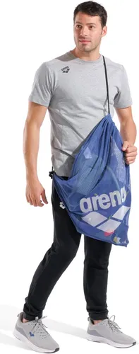 Arena Sporttasche ONE GO MESH BAG 010240 - Sporttasche aus schnelltrocknendem Polyesternetz, ideal für den Transport von Trainingsgeräten. Mit cleverer Netzkonstruktion für Wasserabfluss und praktischem Aufhänger.