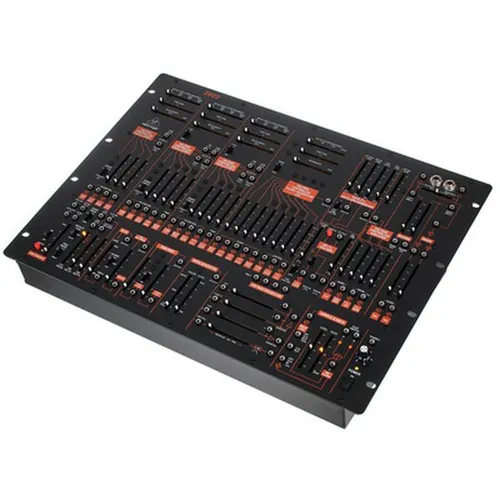 Behringer 2600 Syntezator analog - Synthesizer & Soundmodule mit 27 Tasten, ideal für kreative Klanggestaltung und analoge Klangerzeugung.