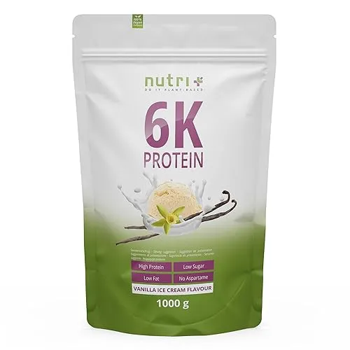 Nutri + Eiweiß Protein Pulver Vanilla Ice Cream 1 kg - Hochwertiger Mehrkomponenten Proteinshake - Leckeres Vanille-Eis Eiweißpulver mit hohem Proteingehalt für Muskelaufbau. Ideal für eine proteinreiche Ernährung, ohne Zuckerzusatz und mit geprüfter Qualität. Perfekt zum Mixen oder Kochen.