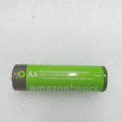 Amazon Basics AA-NiMH-Akkus 2400 mAh - 24er-Pack wiederaufladbare AA-Batterien mit hoher Kapazität, vorgeladen und ideal für langlebige Energieversorgung. Bis zu 400-mal aufladbar und behält nach 3 Jahren noch 65% Ladung.