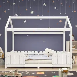 Hausbett mit Lattenrost 90x200 cm – Kinderbett mit Rausfallschutz in Weiß - Robustes Hausbett mit Lattenrost aus Kiefernholz für Kinder. Inklusive Rausfallschutz und einfache Montage. Ideal für ein sicheres Schlafumfeld.