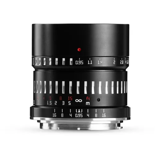 TTArtisan 0.95/50mm Black für L-Mount APS-C - Objektiv mit extrem großer Blende von 0.95 für beeindruckende Low-Light-Fotografie und kreative Unschärfeeffekte.