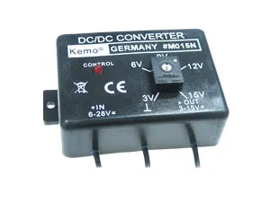 KEMO DC/DC-Converter M015N - Justierbarer Spannungswandler für 12 V- oder 24 V-Batterien, ideal für Geräte mit 3-15 V. Stabilisierte und kurzschlussfeste Ausgangsspannung, max. 1,5 A. Perfekt für Profis ab 14 Jahren.