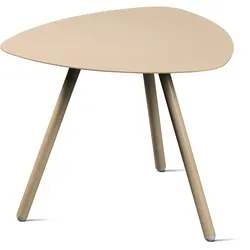 M2 Kollektion Beistelltisch Mira - Dreieckiger Couchtisch für Innen und Außen - Ablagetisch in Cremeweiß, wetterbeständig und modern, ideal für stilvolle Akzente in jedem Raum oder Garten.