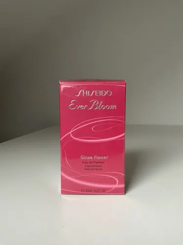 Shiseido Ever Bloom Ginza Flower Eau de Parfum Spray 50ml - Damenparfüm mit blumigen Noten, ideal für besondere Anlässe. Erleben Sie die frische Eleganz von Ginza Flower in edlem 50ml Spray.