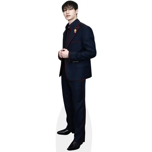 Bang Chan (Suit) Pappaufsteller lebensgross von Celebrity Cutouts
