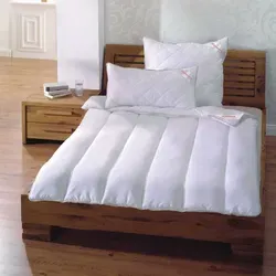 Hochwertige Bettdecke 135x200cm mit Sanitized® Hygienefunktion - Bettdecken Kategorie: 135x200cm, antibakteriell und ideal für Allergiker, waschbar bis 95°C für hygienischen Schlafkomfort.