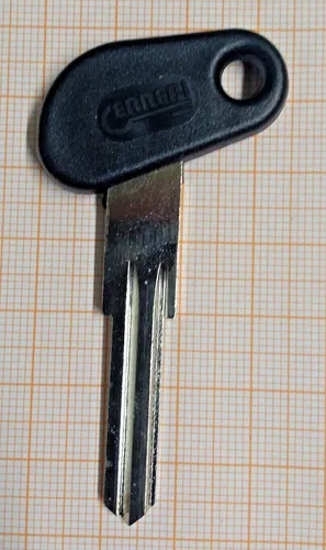 ABUS T82 Fahrradschloss Ersatzschlüssel - Ersatzschlüssel für ABUS T82 Fahrradschloss, bietet zusätzliche Diebstahlssicherung und ist ideal für E-Bikes. Hergestellt in Deutschland aus robustem Metall.