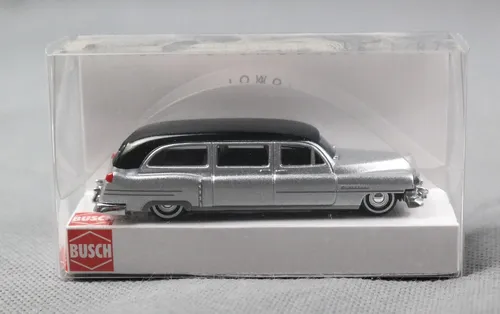 BUSCH 43480 H0,1:87 Cadillac'52 Station W.»Metallica«,Silber - NEUWARE!