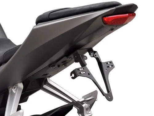 ZIEGER Kennzeichenhalter Basic für Yamaha YZF-R125 - Hochwertiger Kennzeichenhalter für Yamaha YZF-R125 BJ 2014-18, schwarz pulverbeschichtet, witterungsresistent und ohne TÜV-Eintragung erforderlich. Verstellbare Neigung und Blinkerhalter für optimale Anpassung.