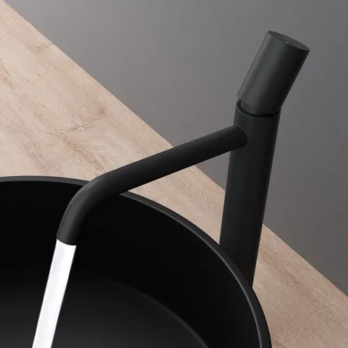 Schwarze Waschtischarmatur von Mai & Mai - Moderne Einhebelmischer Armatur aus Messing mit mattschwarzem Finish, ideal für Badezimmer und Gäste-WC. Einfach zu montieren und mit hochwertigem Keramikventilkern für Langlebigkeit.