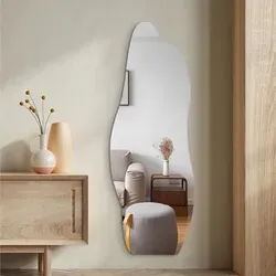 Wdwritti Asymmetrischer Standspiegel 165x60 cm – Vielseitiger Ganzkörperspiegel für jeden Raum - Der Wdwritti Asymmetrische Standspiegel mit 165x60 cm ist ideal für Schlafzimmer, Wohnzimmer oder Friseursalons. Sein modernes Design und die hochwertige Verarbeitung bieten sowohl Funktionalität als auch Stil. Einfach aufzuhängen und vielseitig einsetzbar.