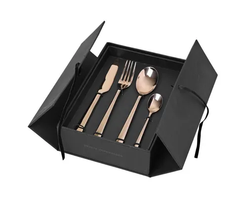 Broste Copenhagen Besteck Hune Espresso 16tlg - Besteck-Set mit elegantem weißen Porzellan, ideal für Heißgetränke und perfekt für jeden Tisch. Spülmaschinenfest für mühelose Reinigung.