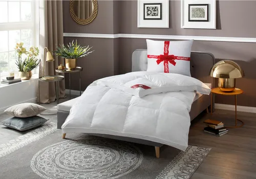 RIBECO Federbettdecke extra prall, Bettdecken für den Winter, Made in Germany, Decke, Füllung: 100% Federn, Bezug: 100% Baumwolle, Bettdecke 135x200cm, 155x220 cm, über 800 positiven Kundenbewertungen